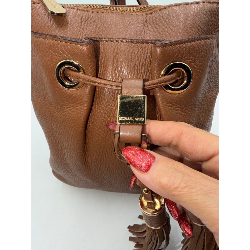 Michael Kors Brown Pebbled Leather Tassel Drawstring Crossbody Bag Acorn Gold - Picture 5 of 16